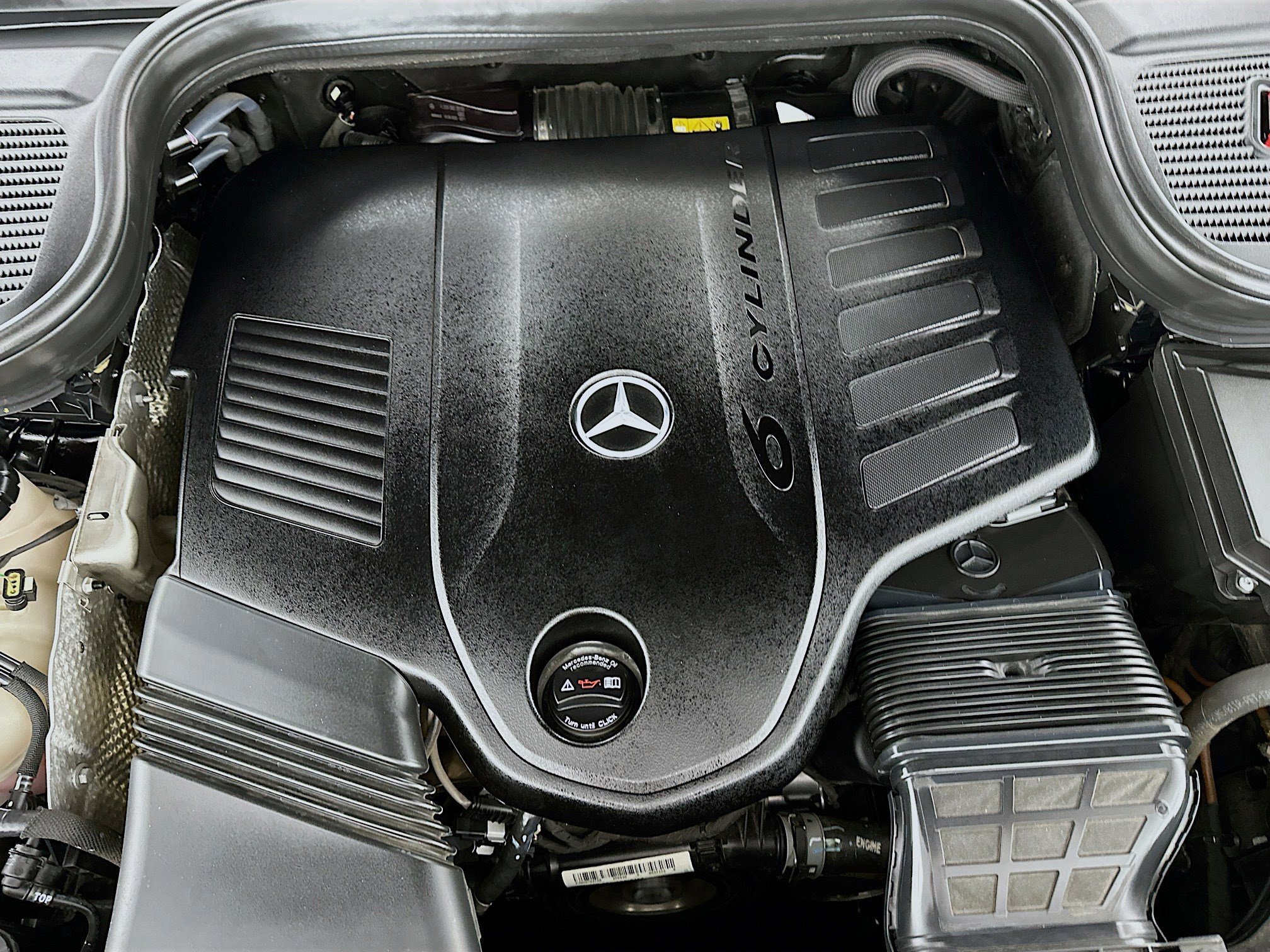 Used 2023 Mercedes-Benz GLE 450 4MATIC w/ AMG Line Exterior image 31