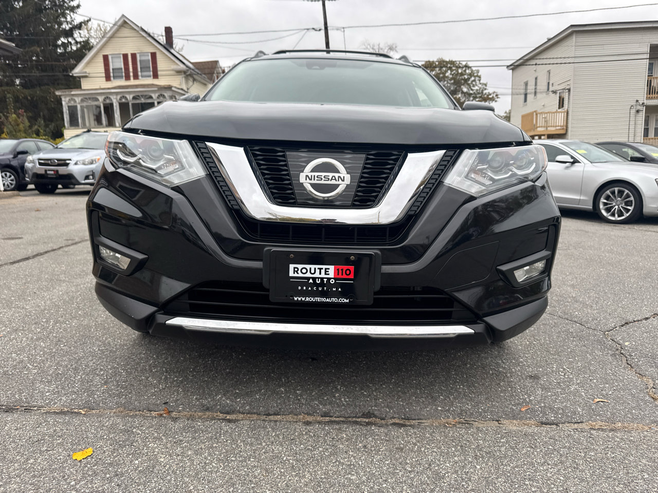 Used 2017 Nissan Rogue SL w/ SL Premium Package image 4