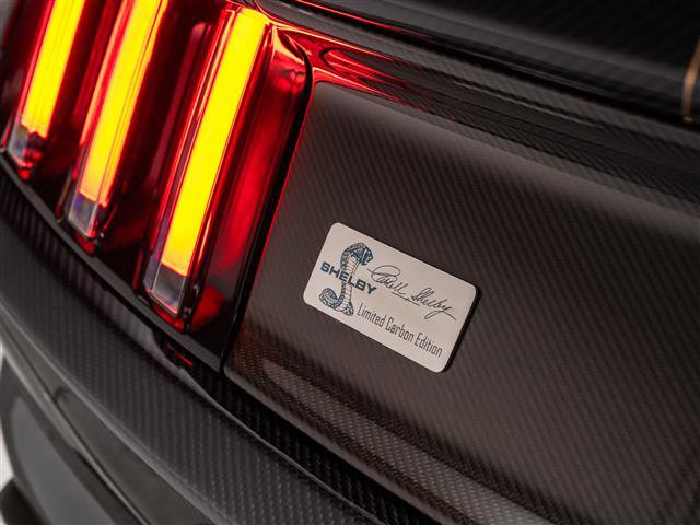 Used 2022 Ford Mustang Shelby GT500 w/ Carbon Fiber Track Pack image 48