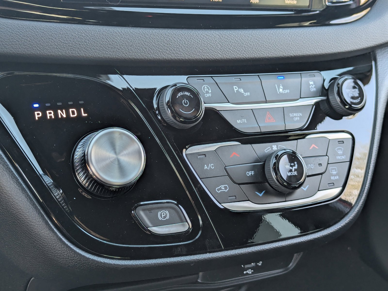 New 2026 Chrysler Voyager LX image 16