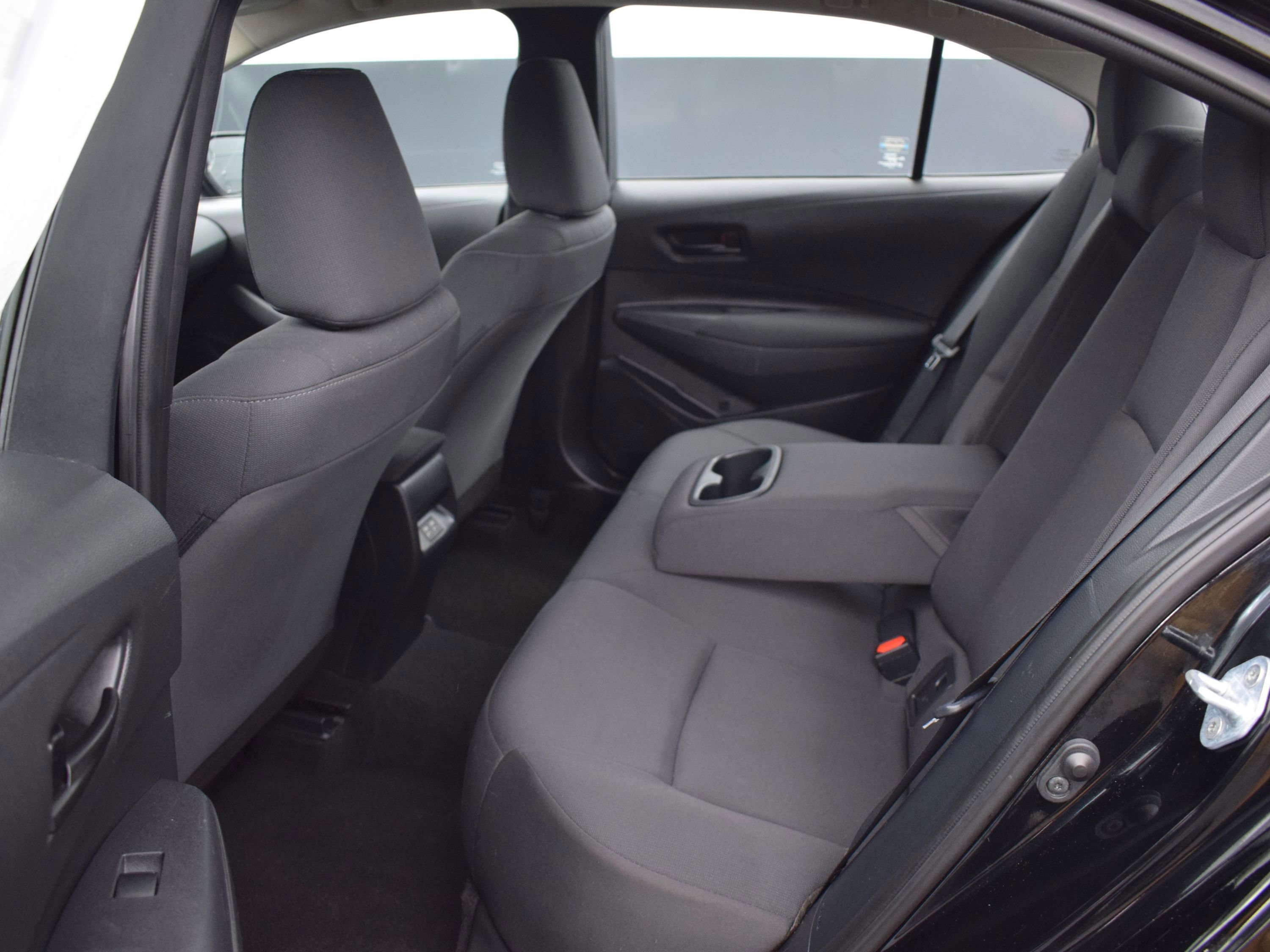 Used 2023 Toyota Corolla LE FWD image 12