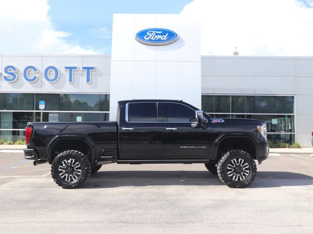 Used 2021 GMC Sierra 2500 Denali w/ Denali Black Diamond Edition AWD/4WD image 18