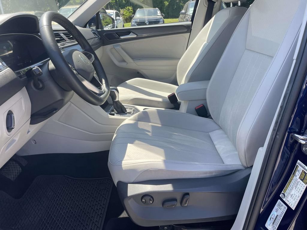 Certified 2023 Volkswagen Tiguan SE FWD image 14