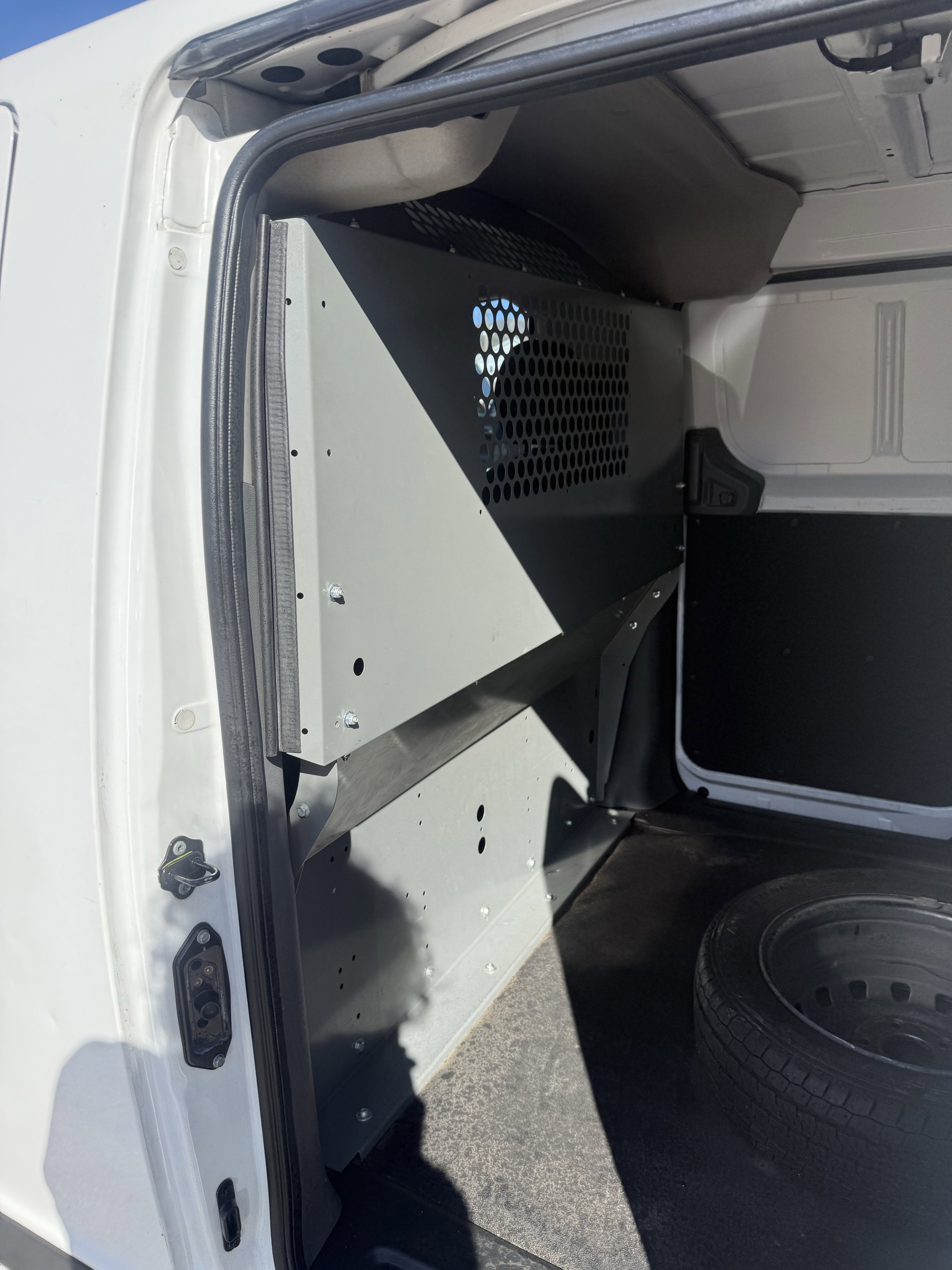 Used 2020 Nissan NV200 S FWD image 16