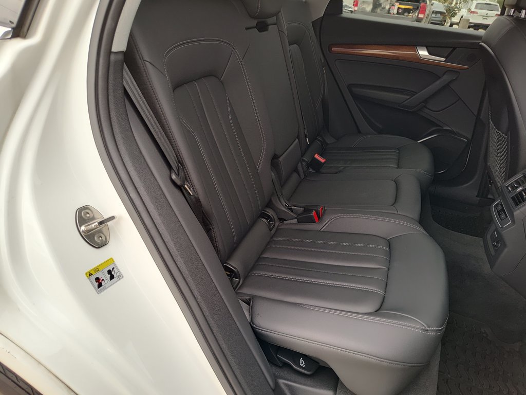 Used 2023 Audi Q5 2.0T Premium w/ Convenience Package AWD/4WD image 35
