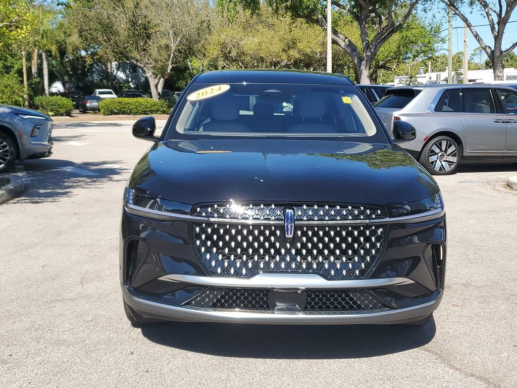 Used 2024 Lincoln Nautilus Premier w/ Equipment Group 102A image 8