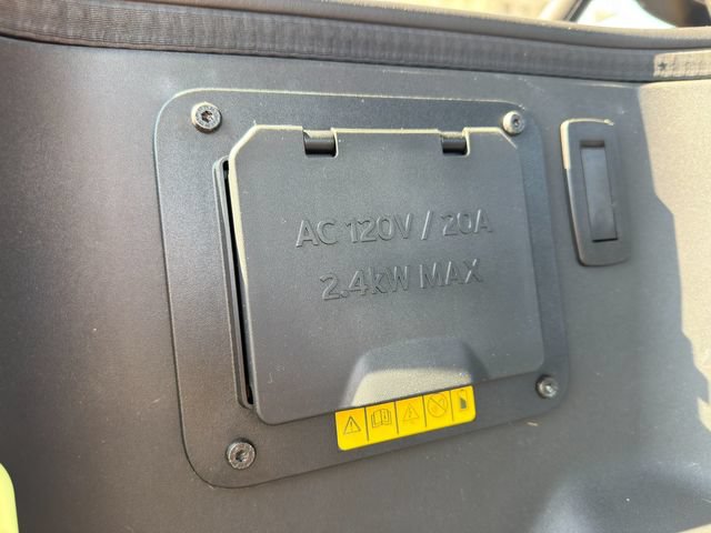 Used 2024 Ford F150 Lightning Lariat AWD/4WD image 15
