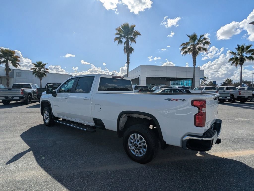 Used 2025 Chevrolet Silverado 2500 LT w/ Convenience Package image 5