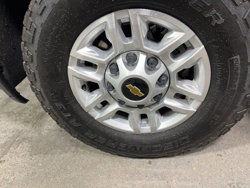 Used 2022 Chevrolet Silverado 2500 LT AWD/4WD image 43