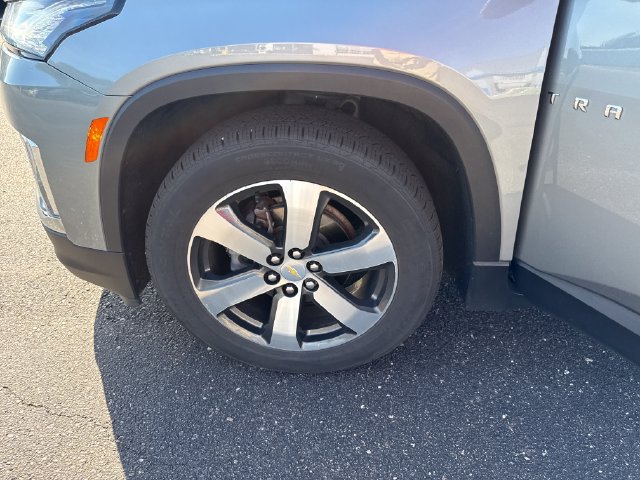 Used 2023 Chevrolet Traverse LT AWD/4WD image 32