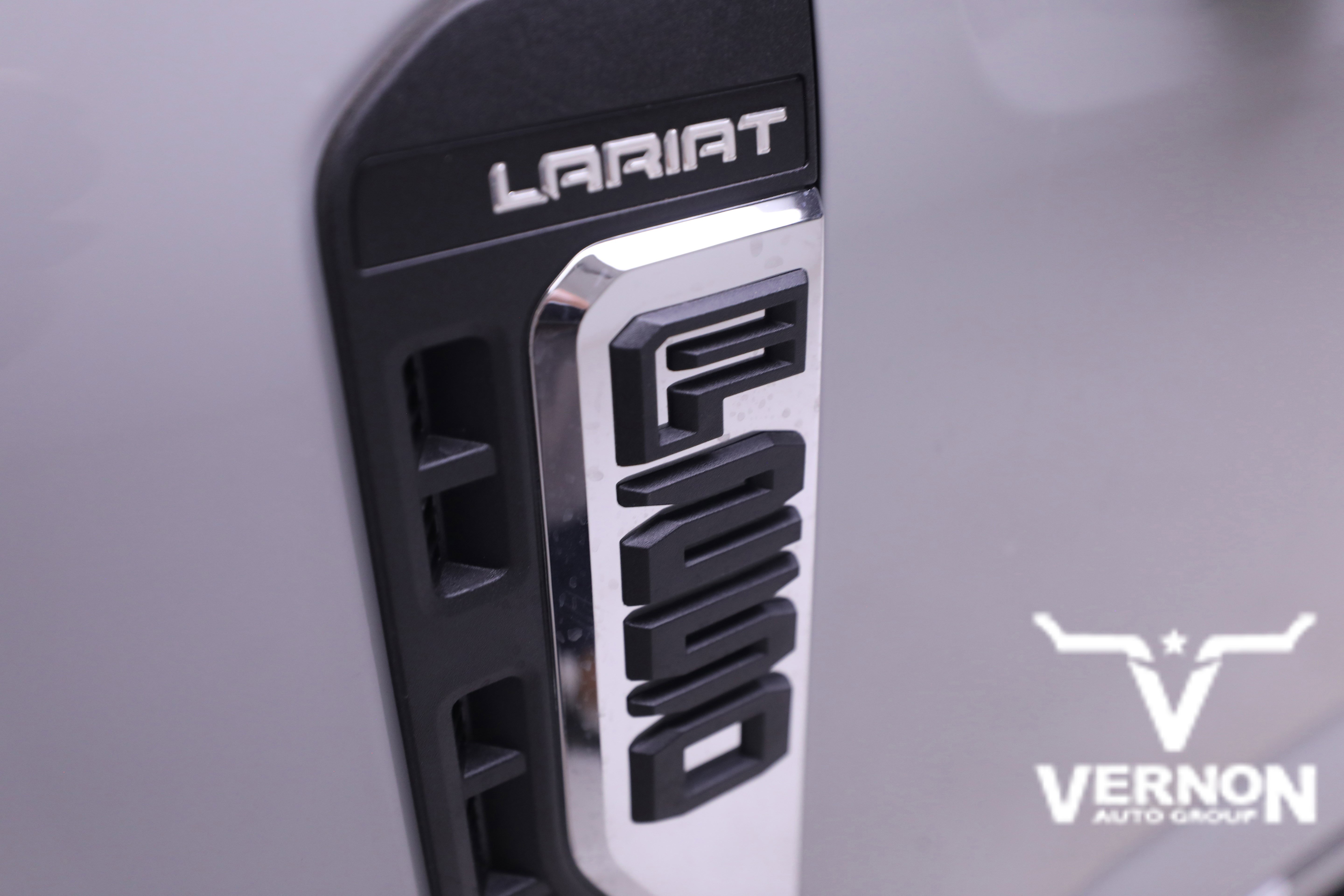 New 2026 Ford F250 Lariat w/ Chrome Package image 10