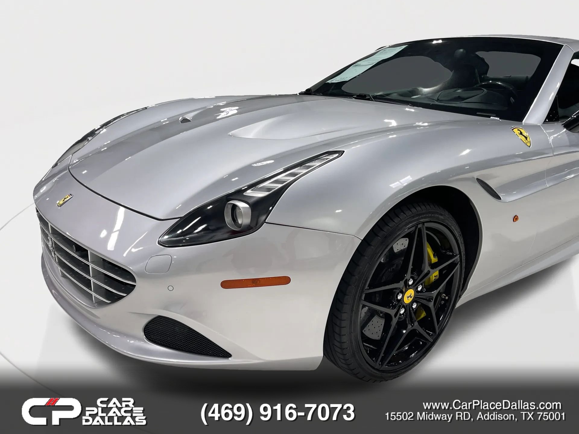 Used 2016 Ferrari California T RWD image 5