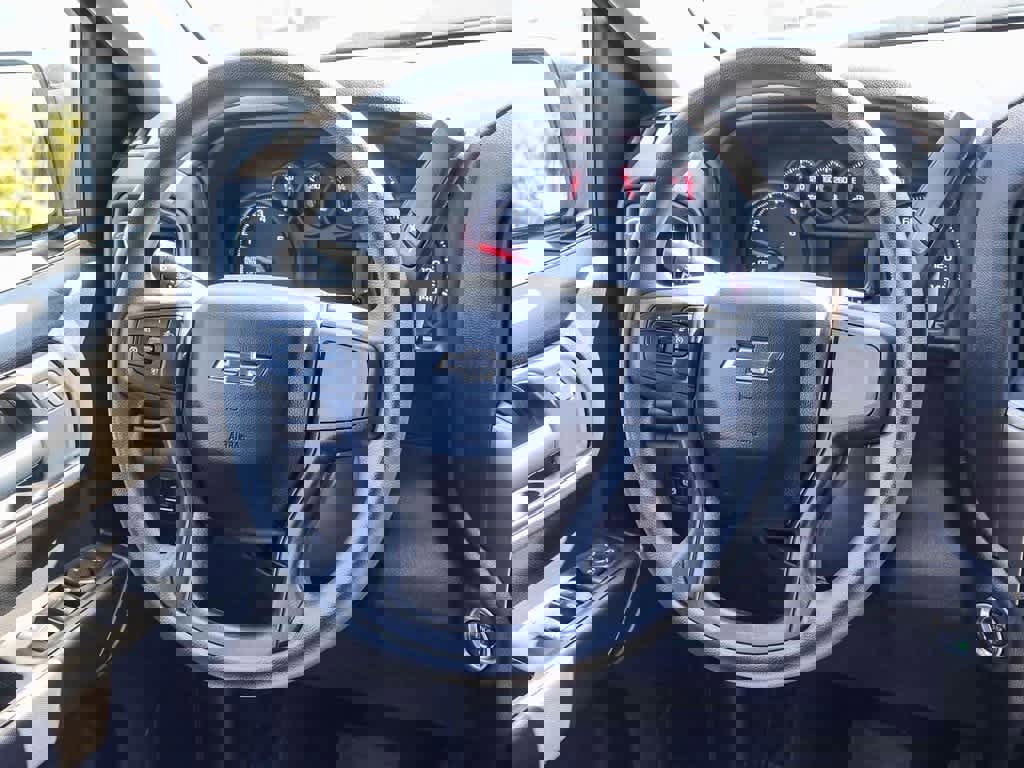 Used 2025 Chevrolet Silverado 1500 Custom Trail Boss w/ Dark Appearance Package image 14