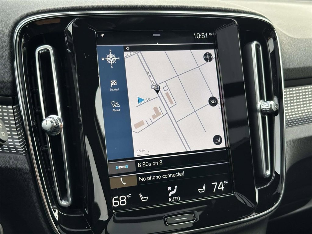 Used 2021 Volvo XC40 T5 R-Design w/ Climate Package image 3