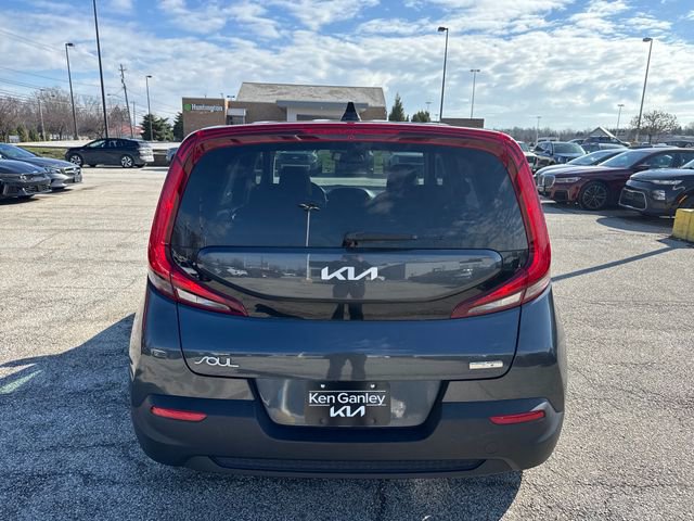 Certified 2022 Kia Soul EX image 6