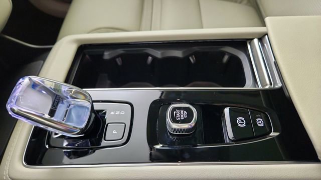 New 2026 Volvo XC90 T8 Ultra w/ Protection Package AWD/4WD image 17