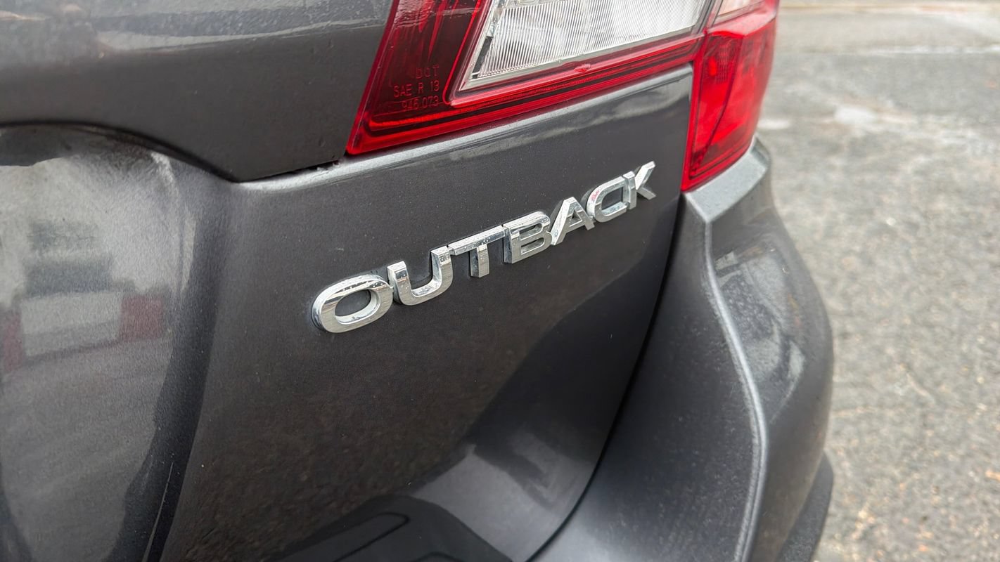 Used 2019 Subaru Outback 2.5i Limited AWD/4WD image 25