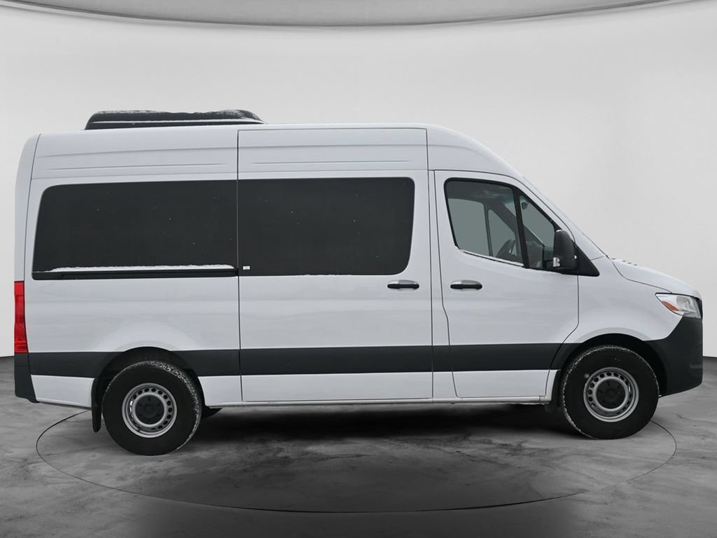 Used 2024 Mercedes-Benz Sprinter 2500 image 3