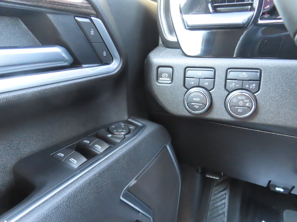 Used 2025 Chevrolet Silverado 2500 LT w/ Convenience Package AWD/4WD image 31