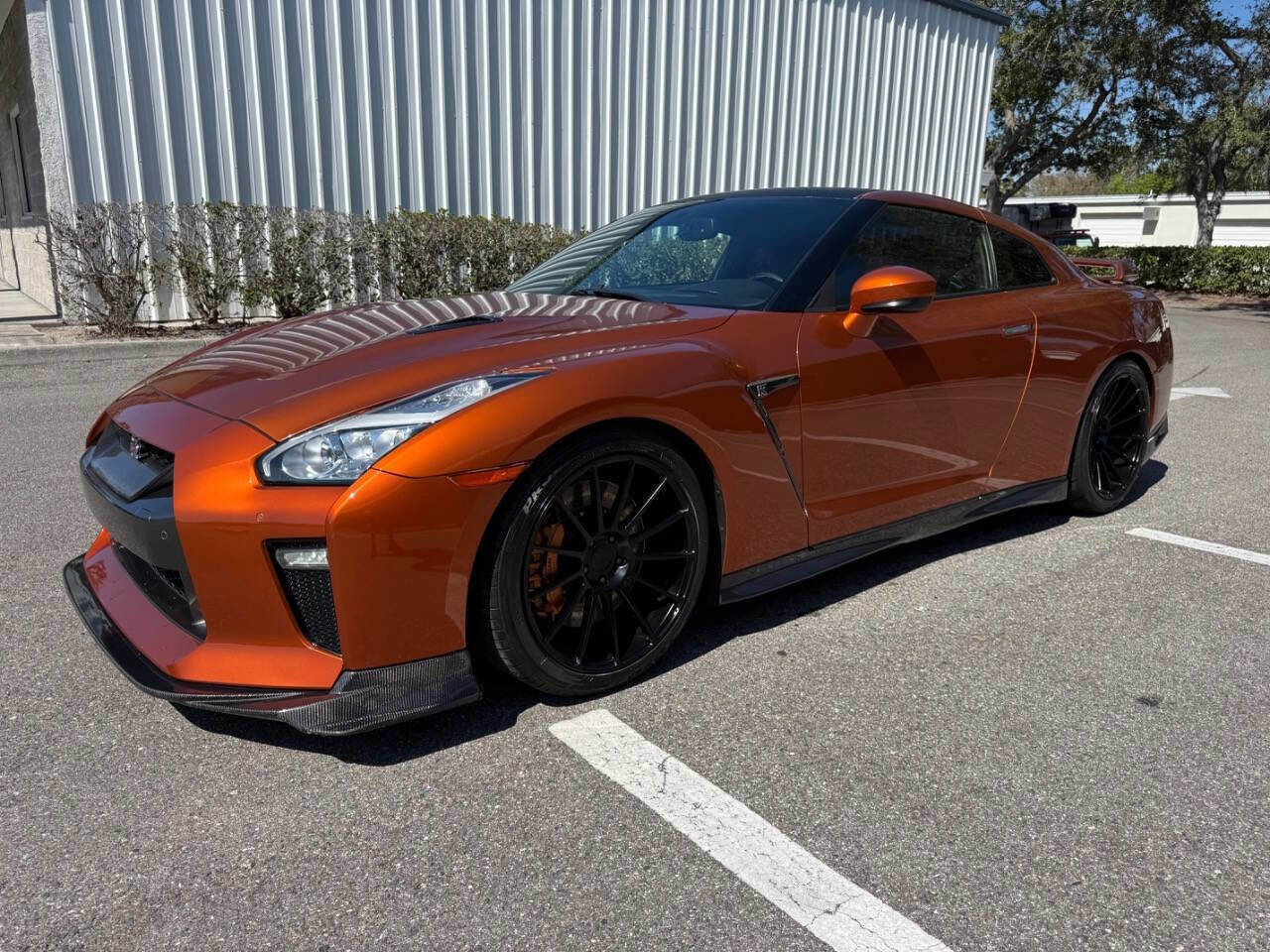 Used 2017 Nissan GT-R Premium AWD/4WD image 1
