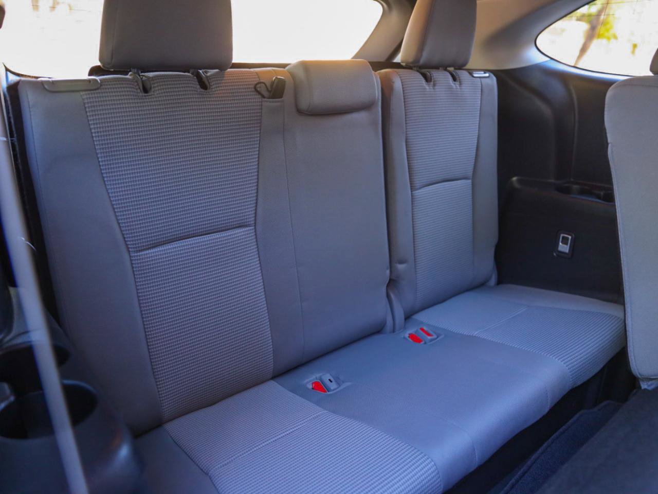 Used 2022 Toyota Highlander L image 14