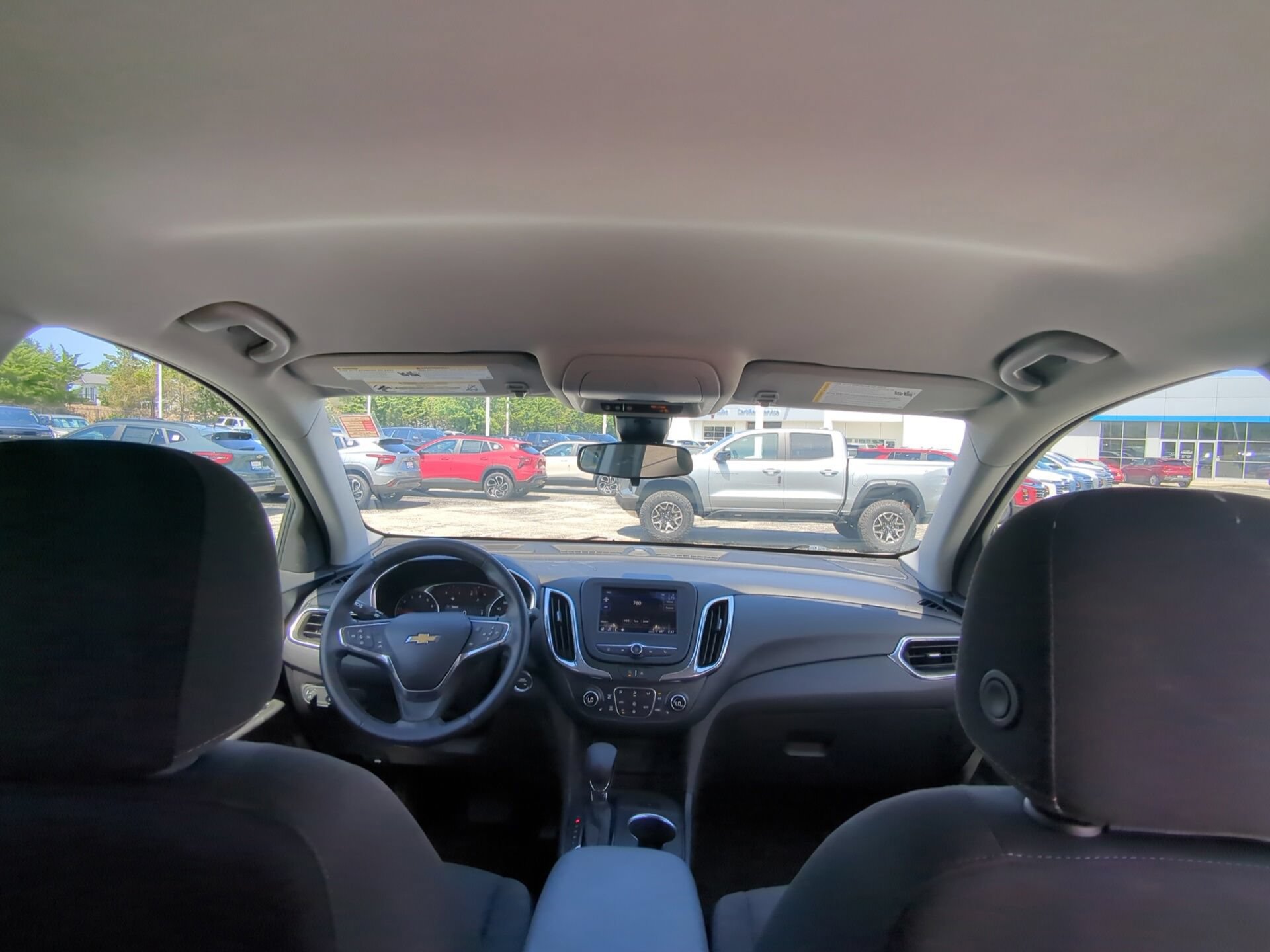 Used 2024 Chevrolet Equinox LT FWD image 13
