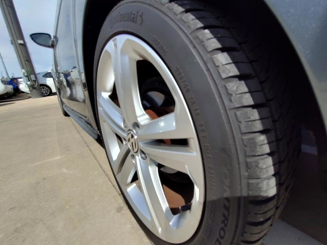 Used 2017 Volkswagen Jetta GLI FWD image 47