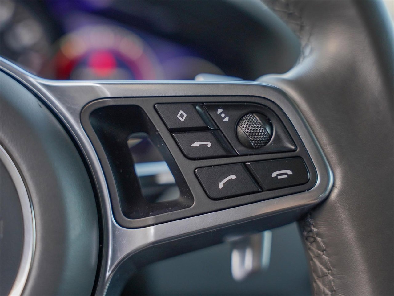 Certified 2023 Porsche Cayenne S Platinum image 21