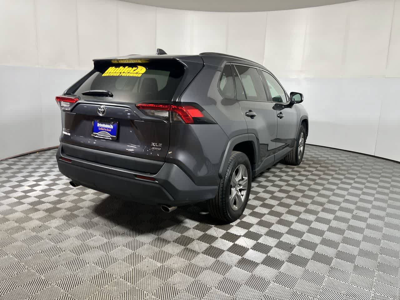 Used 2024 Toyota RAV4 XLE AWD/4WD image 8