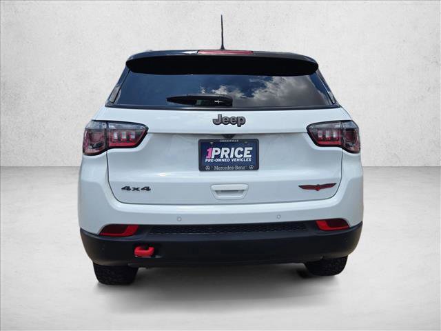 Used 2024 Jeep Compass Trailhawk AWD/4WD image 7