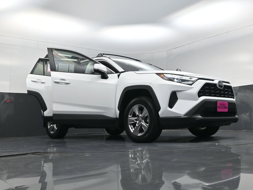Used 2023 Toyota RAV4 XLE image 27