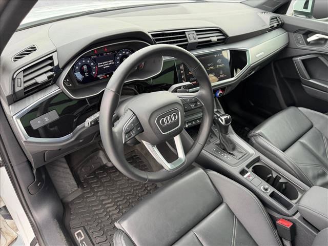 Used 2023 Audi Q3 2.0T Premium Plus w/ Premium Plus Package AWD/4WD image 10