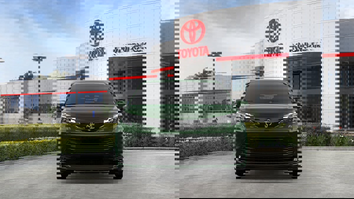 New 2026 Toyota Sienna XLE image 17