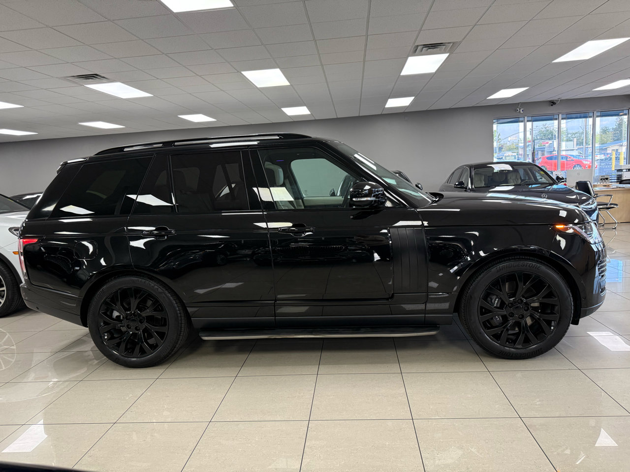 Used 2019 Land Rover Range Rover HSE image 7