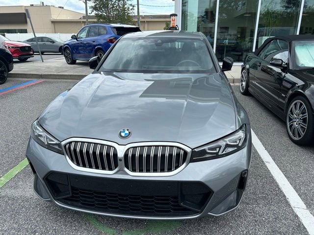 Used 2025 BMW 330i Sedan w/ M Sport Package RWD image 2