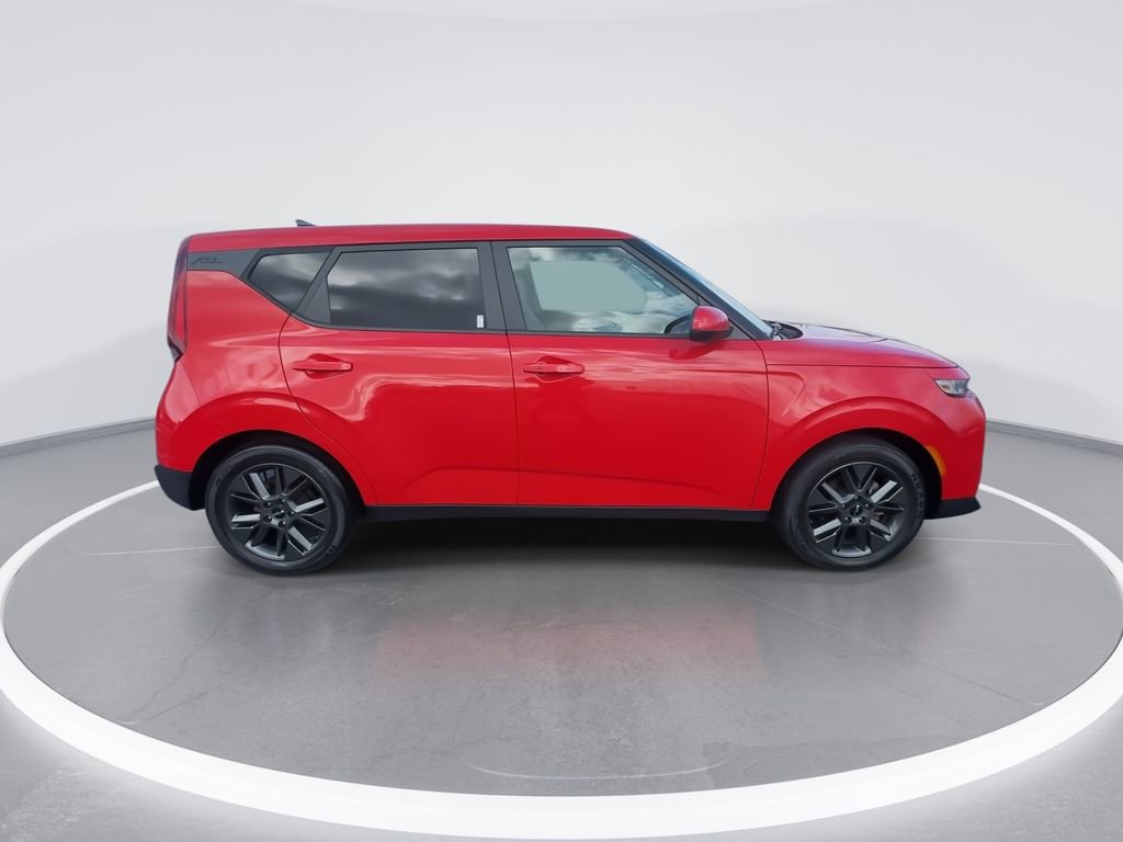 Used 2022 Kia Soul EX image 9