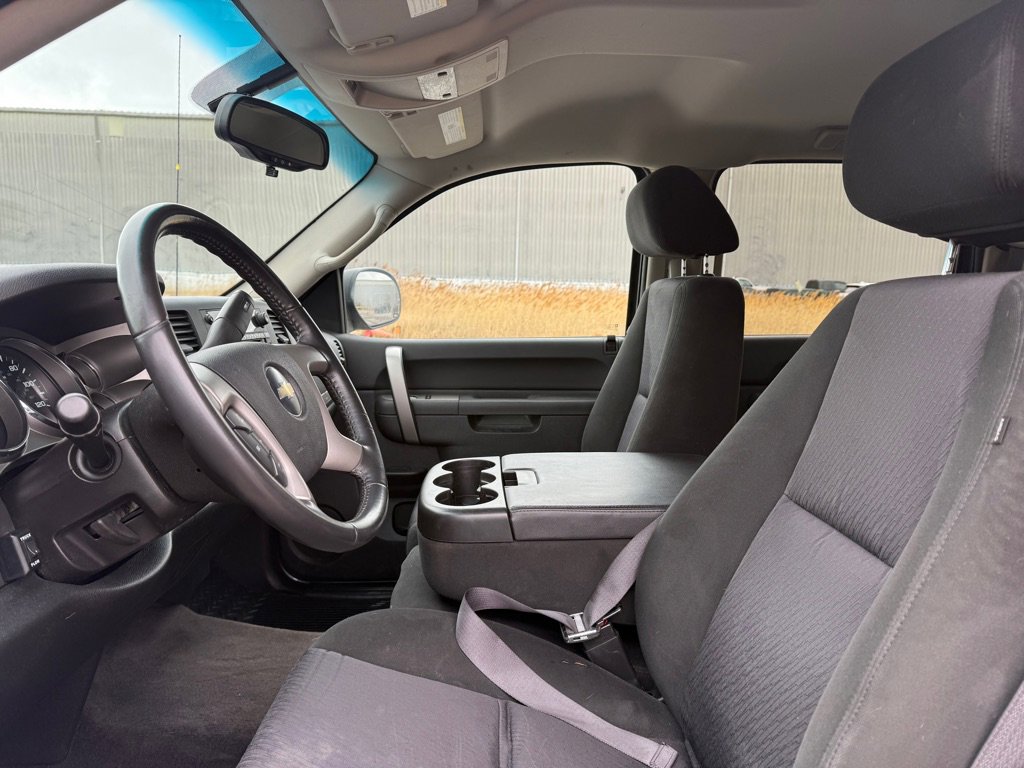 Used 2010 Chevrolet Silverado 1500 LT AWD/4WD image 8