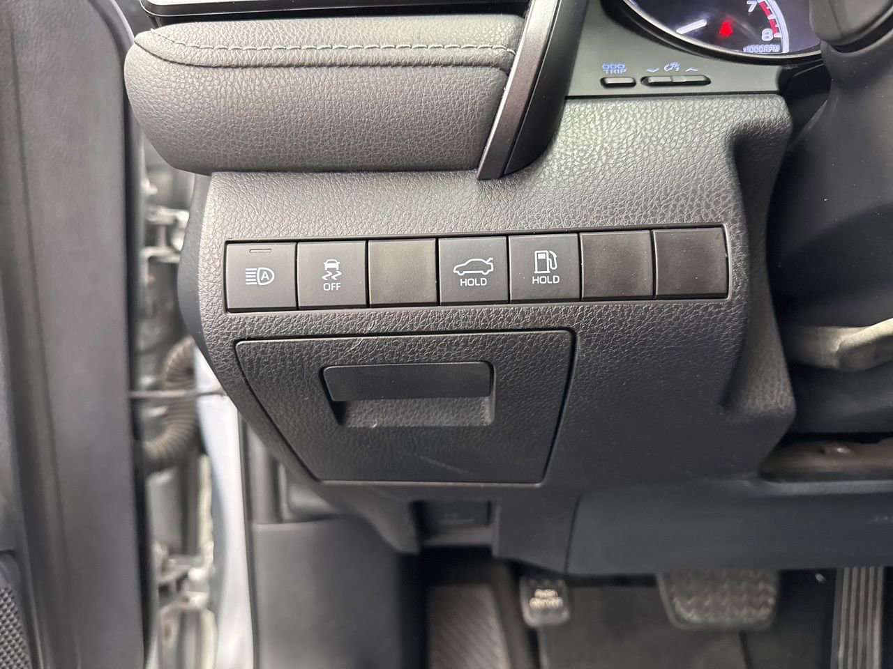 Used 2021 Toyota Camry SE FWD image 33