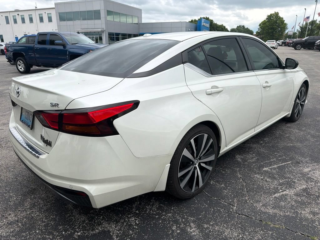 Used 2020 Nissan Altima 2.5 SR w/ Premium Package FWD image 3