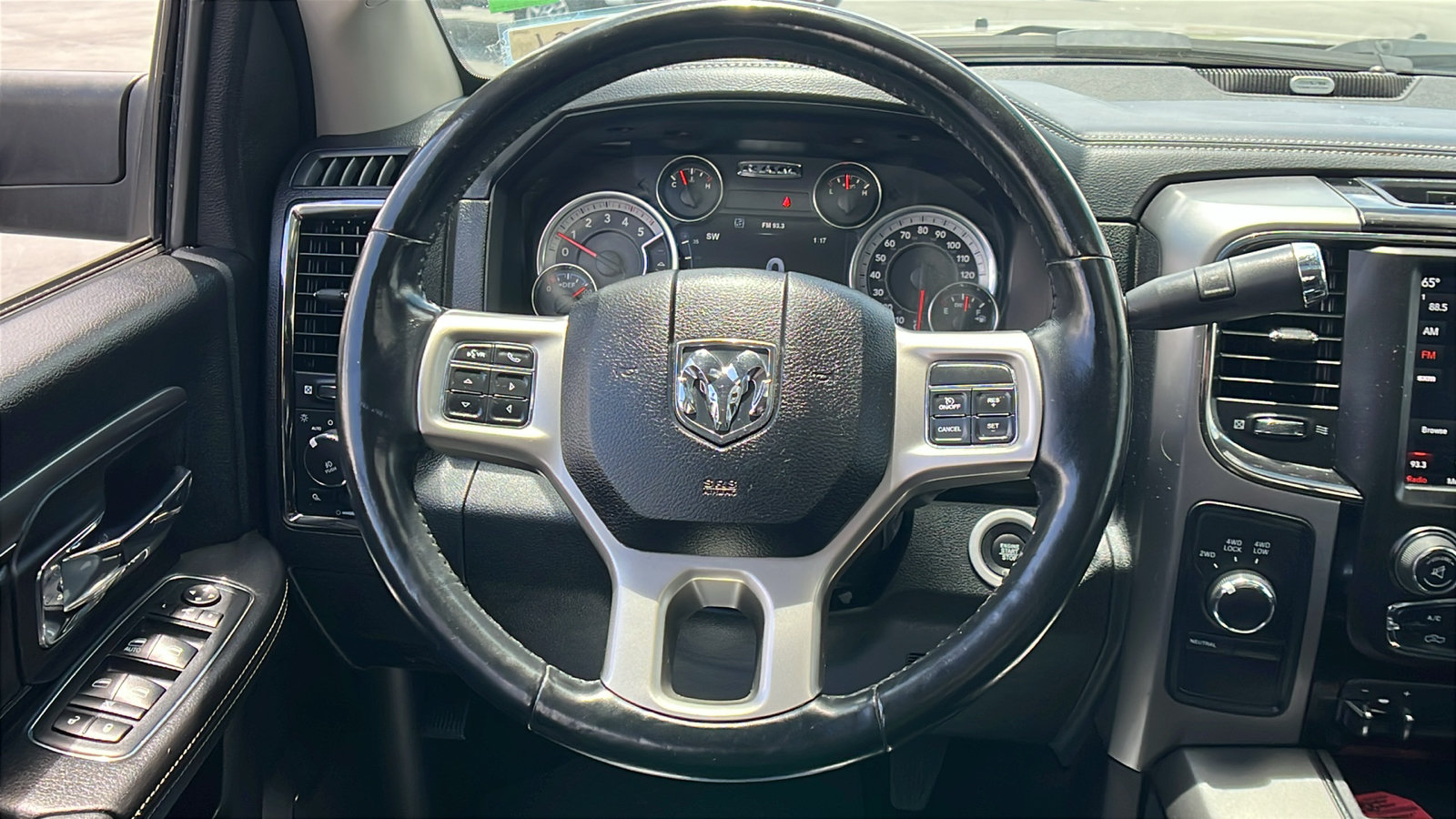 Used 2018 RAM 2500 Laramie w/ Sport Appearance Group AWD/4WD image 26