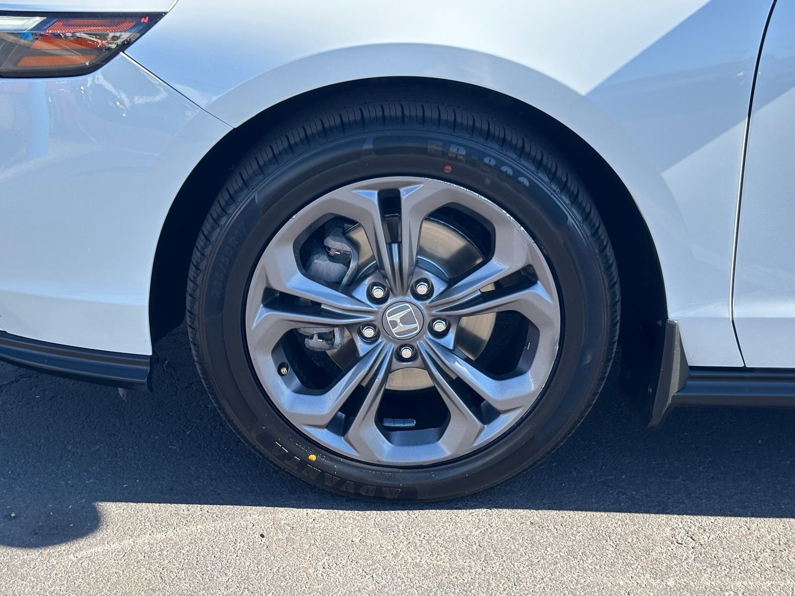 Used 2023 Honda Accord EX image 11