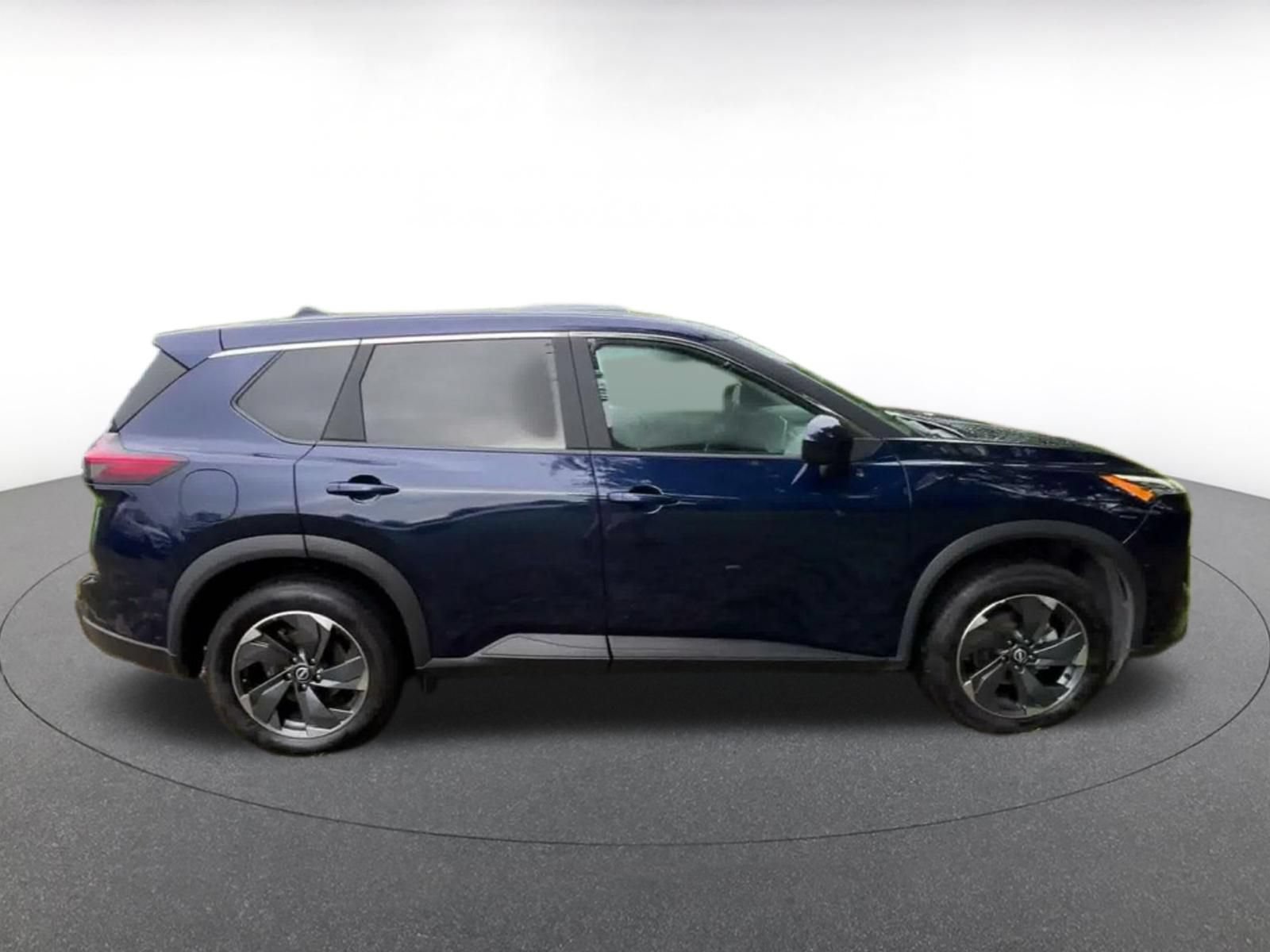 Used 2025 Nissan Rogue SV FWD image 15