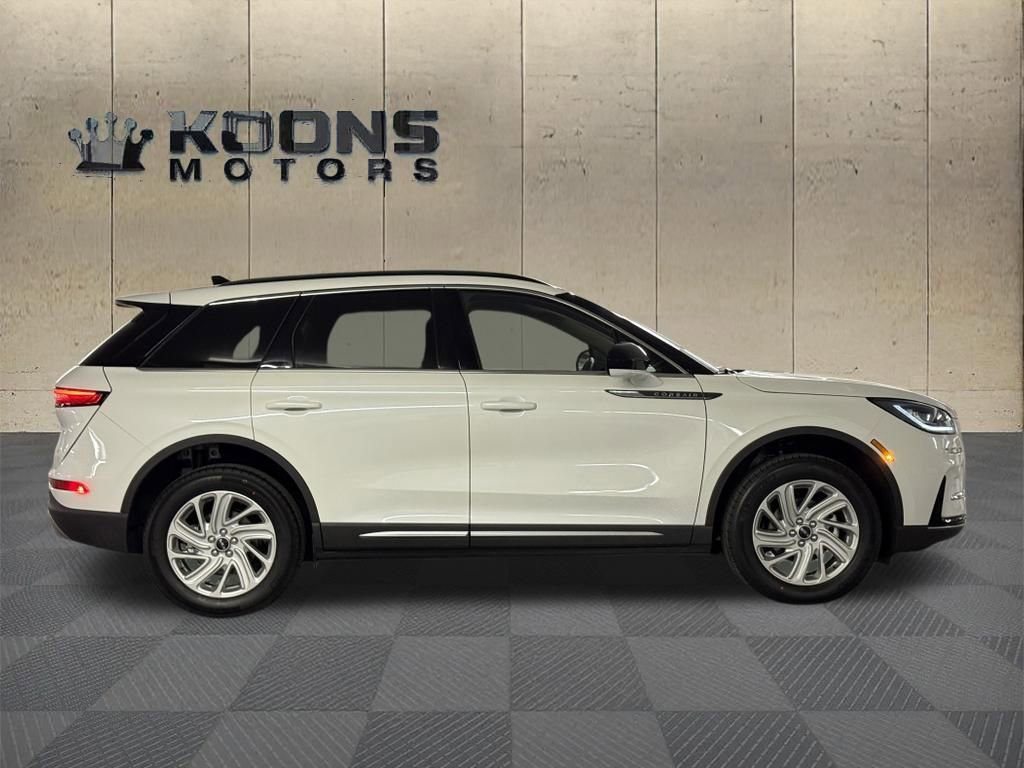 New 2026 Lincoln Corsair Premiere FWD image 5