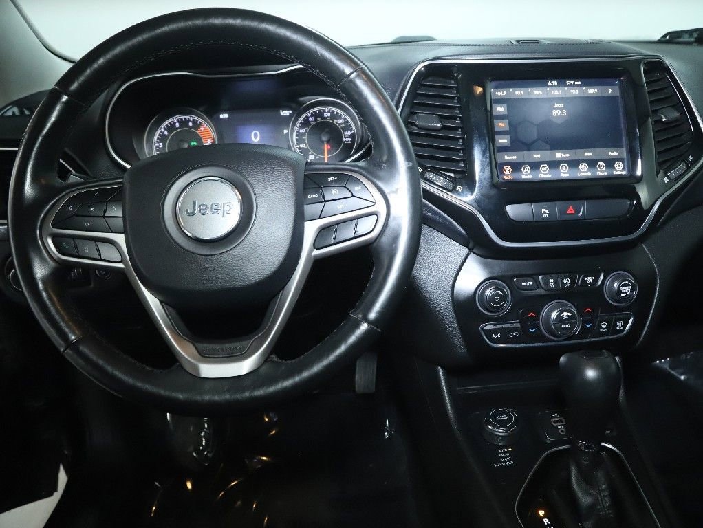 Used 2019 Jeep Cherokee Limited AWD/4WD image 30