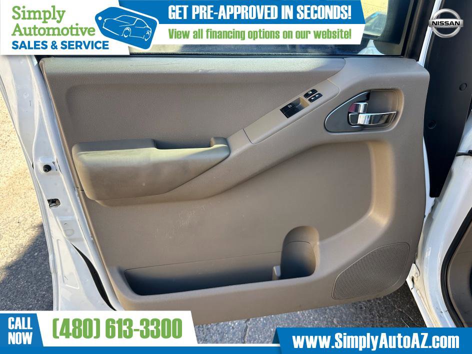 Used 2012 Nissan Frontier SV AWD/4WD image 21