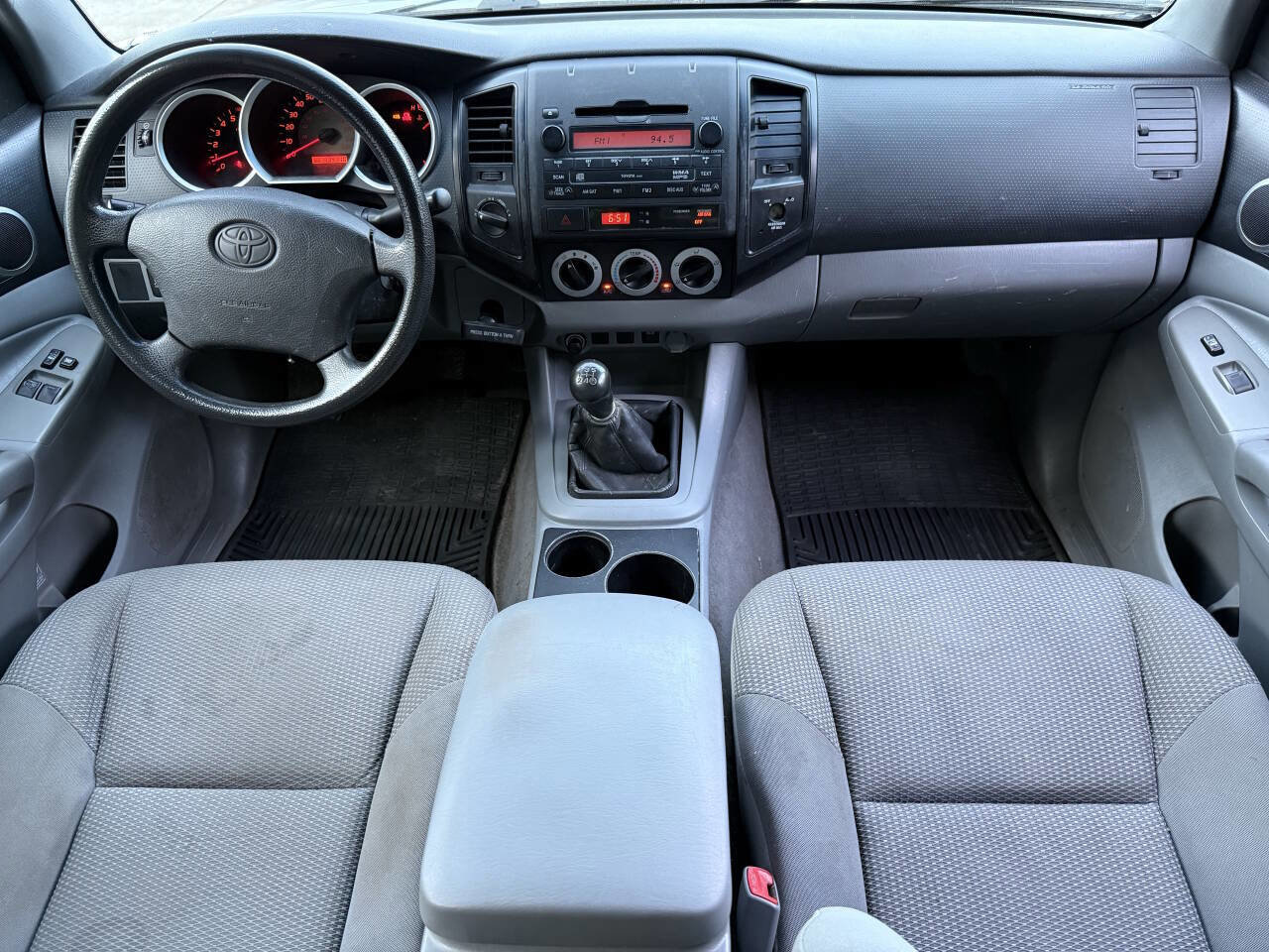 Used 2010 Toyota Tacoma 4x4 Access Cab image 2