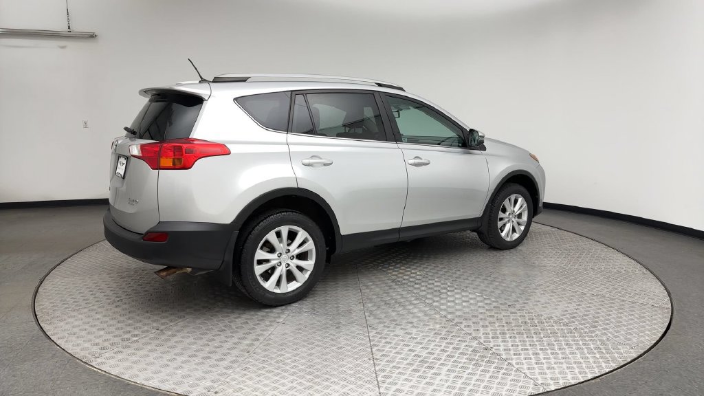 Used 2013 Toyota RAV4 Limited AWD/4WD image 2