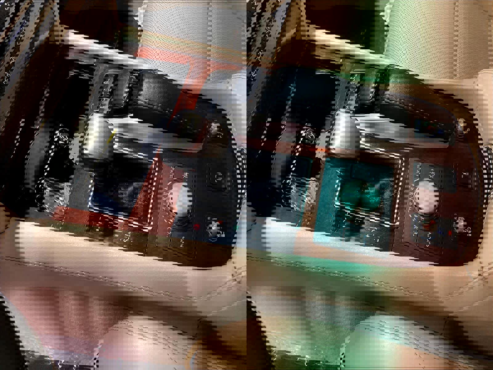 Used 2014 Lexus LS 460 w/ Comfort Package image 18