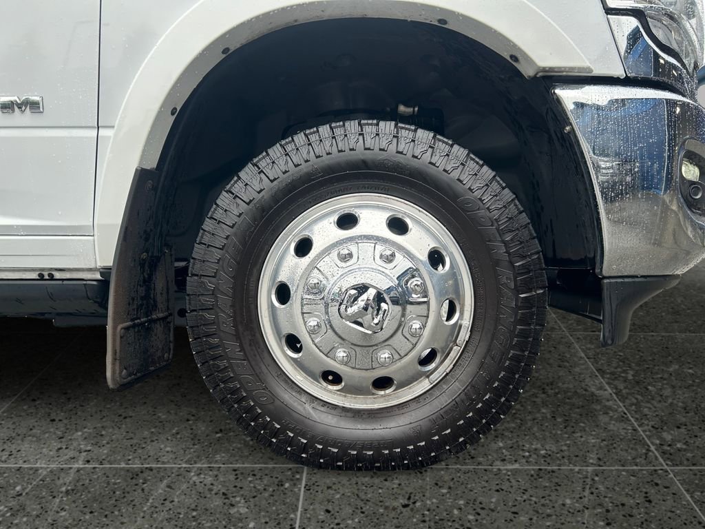 Used 2022 RAM 3500 Limited image 9