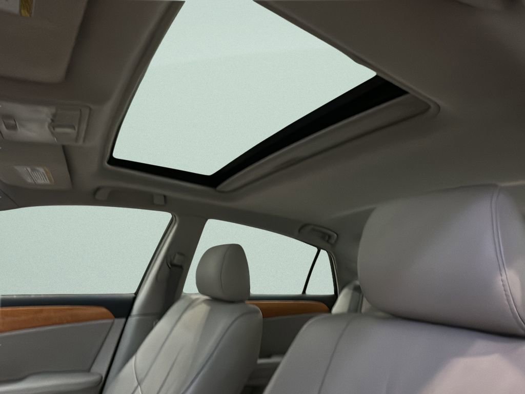 Used 2006 Toyota Avalon XLS image 10